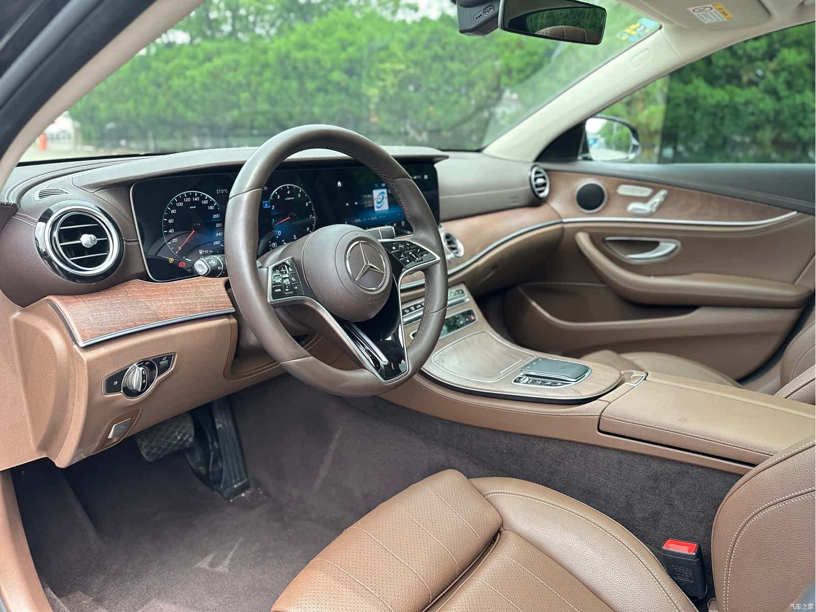 Mercedes-Benz E-Class, 2022 16