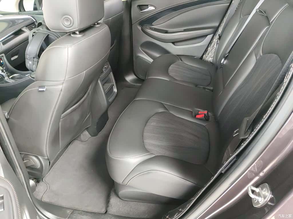 Buick Envision Plus, 2017 10