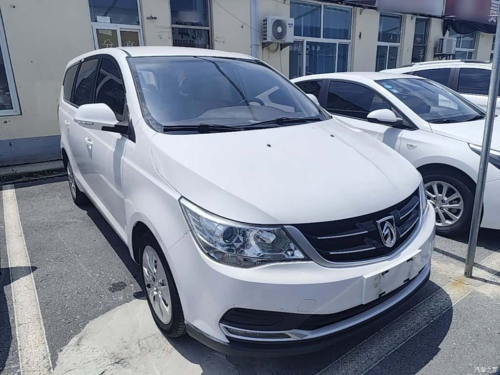 Wuling 730, 2017 4