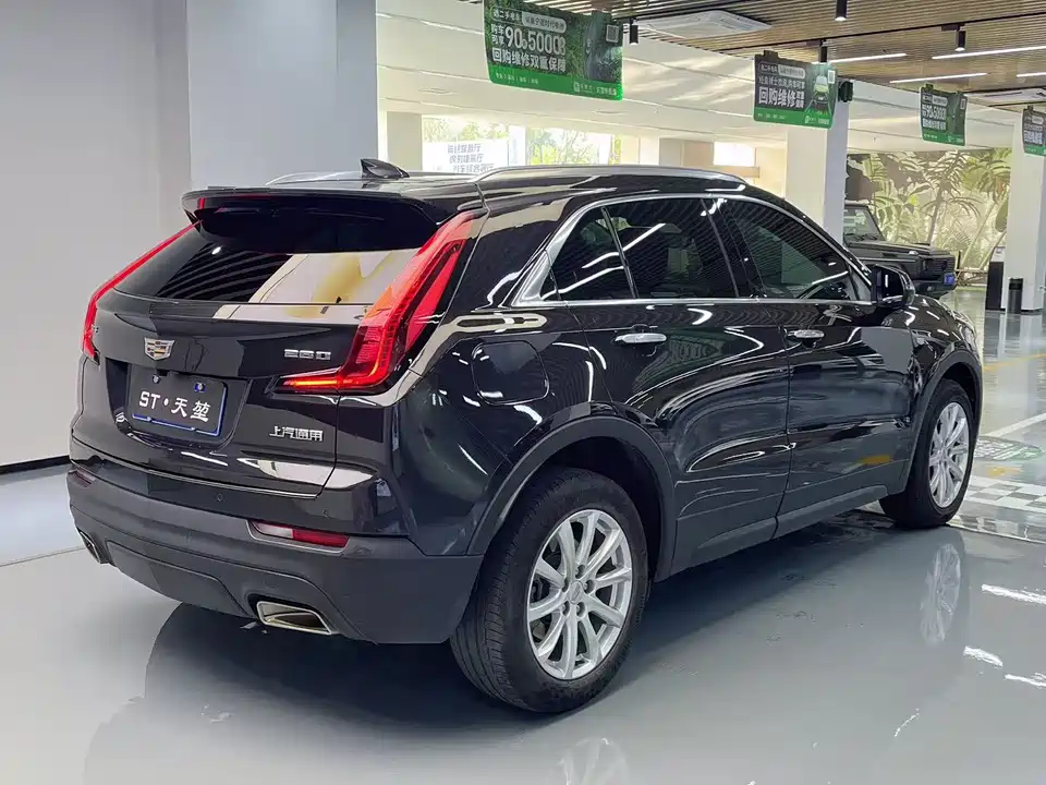 Cadillac XT4