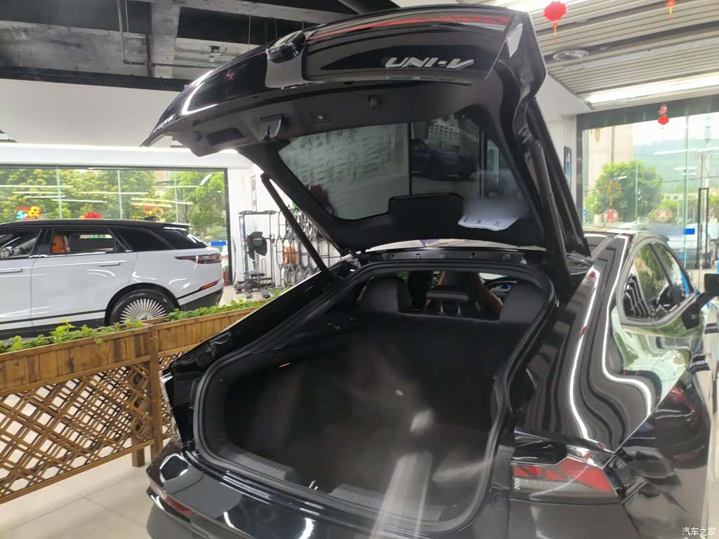 Changan UNI-V, 2024 15