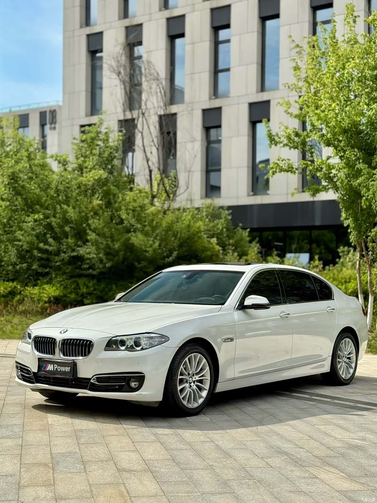 BMW 5 Series, 2016 1