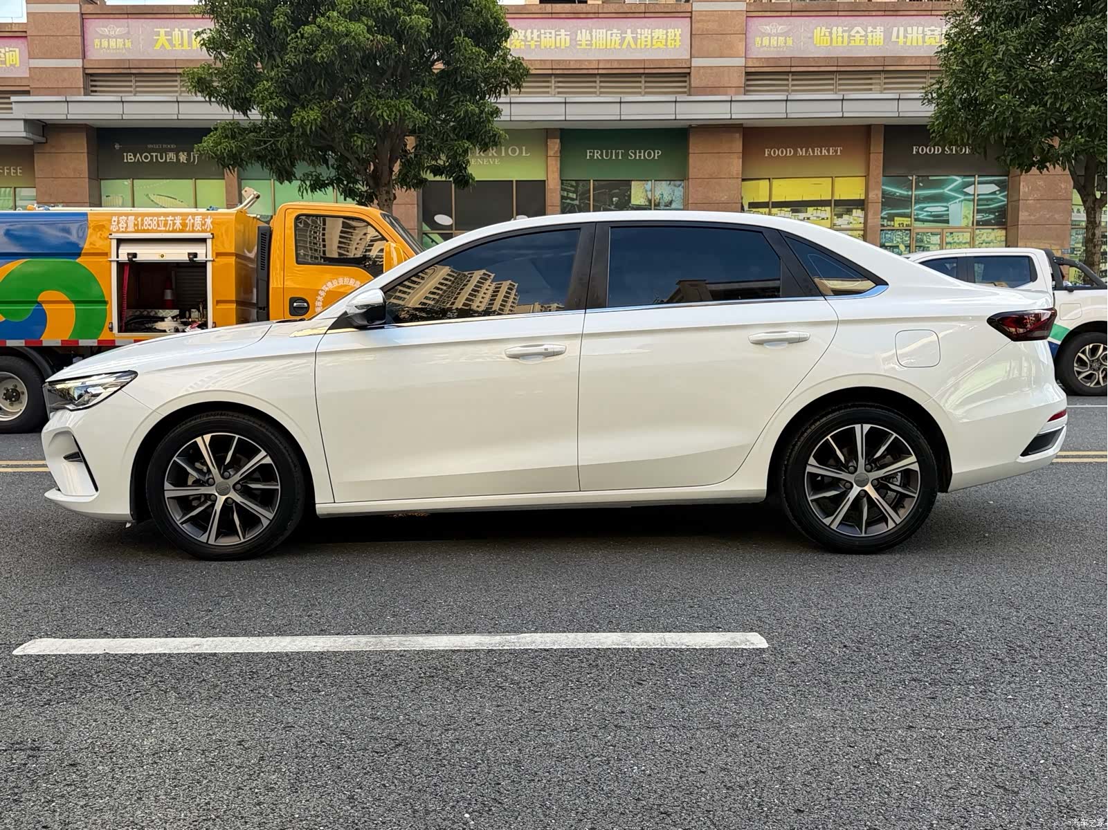 Geely Emgrand, 2022 12