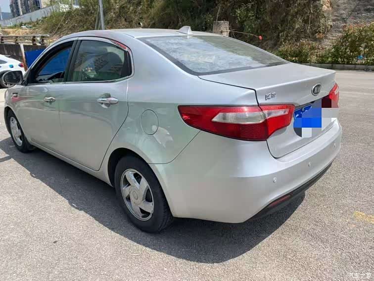 Kia K2, 2011 7