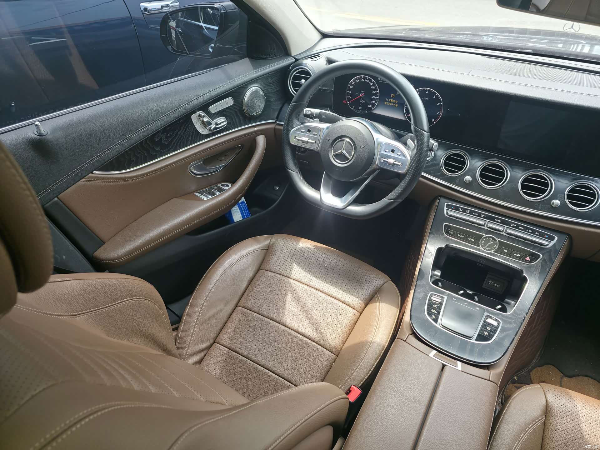 Mercedes-Benz E-Class, 2019 10