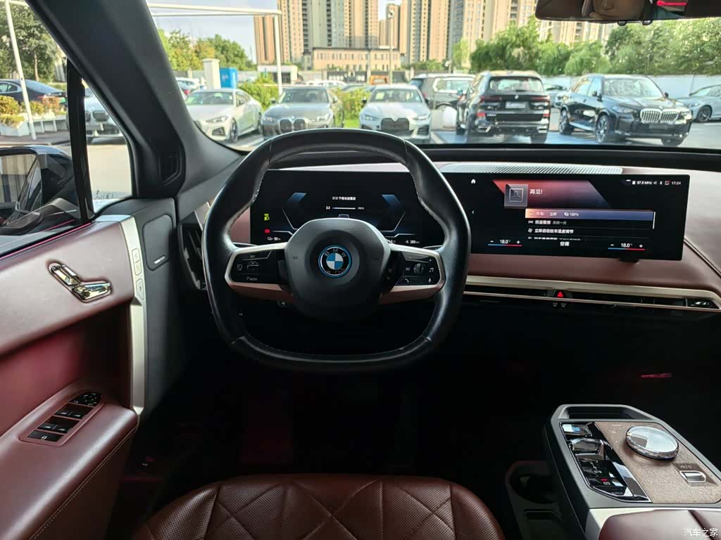 BMW iX, 2023 16