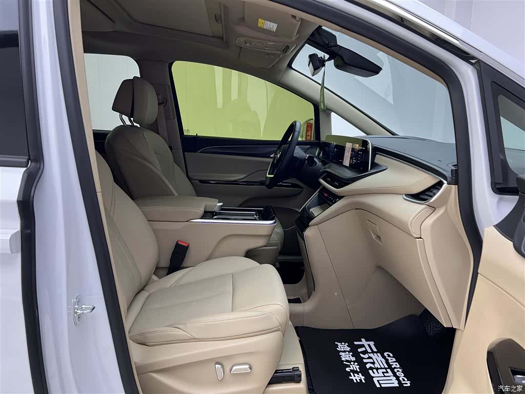 Buick GL8, 2025 19