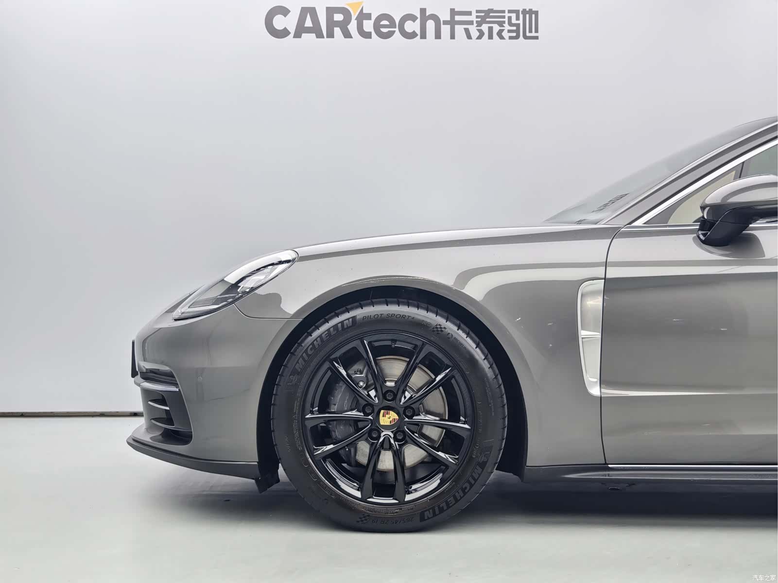 Porsche Panamera, 2017 все фото