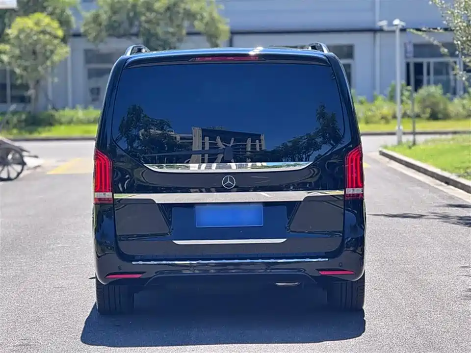 Mercedes-Benz V-class