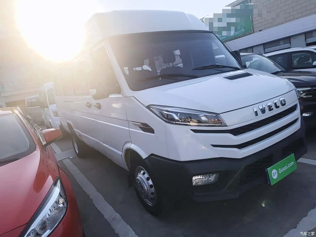 Iveco V40, 2024 19