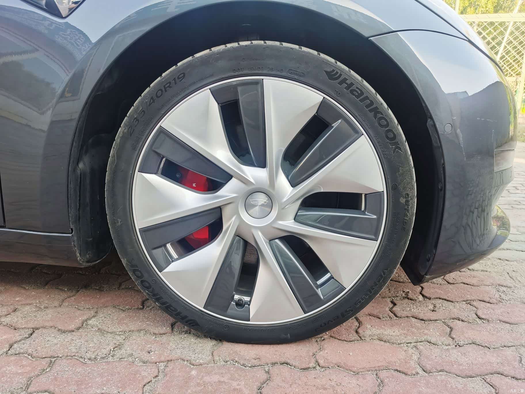 Tesla Model 3, 2019 15