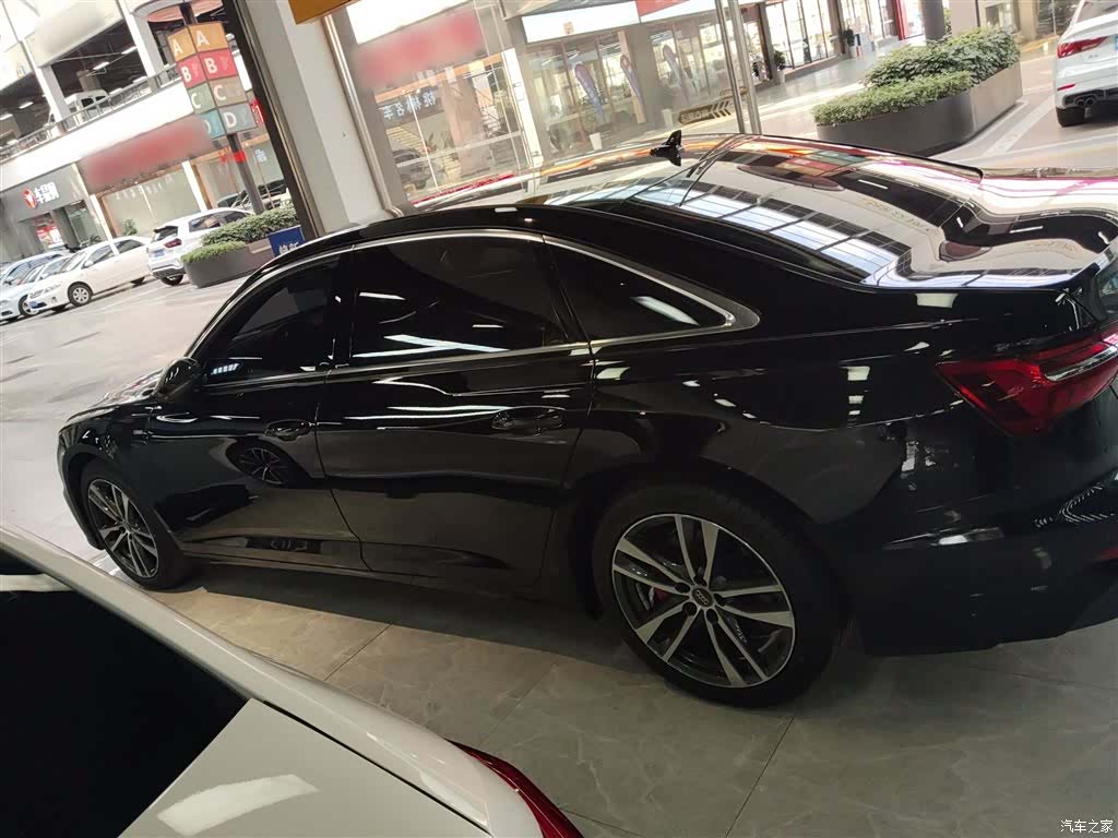 Audi A6L, 2020 все фото