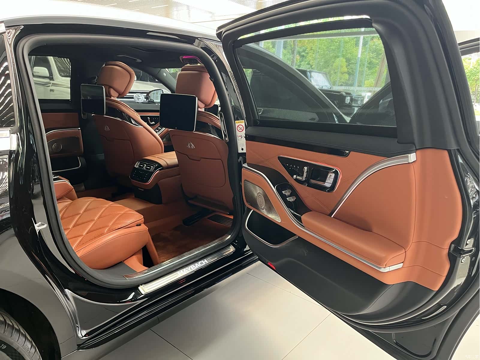 Maybach S-Class, 2023 10