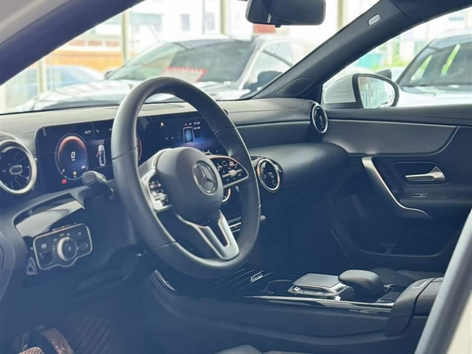 Mercedes-Benz Class A Mercedes-Benz Class A
