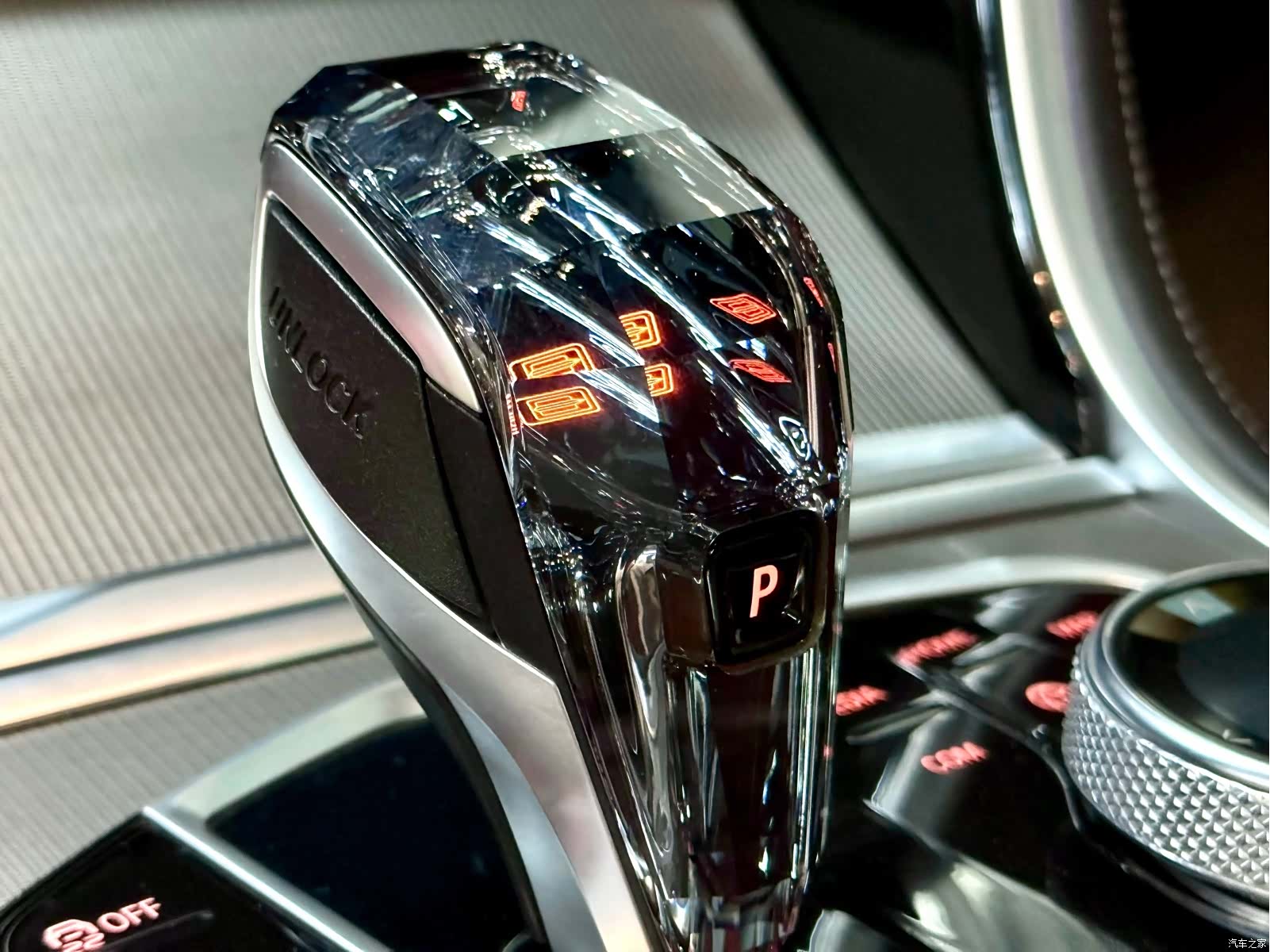 BMW 8 Series, 2023 32