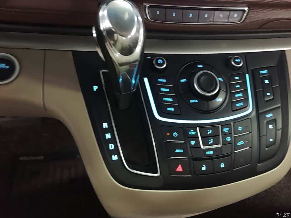 Buick GL8, 2016 21