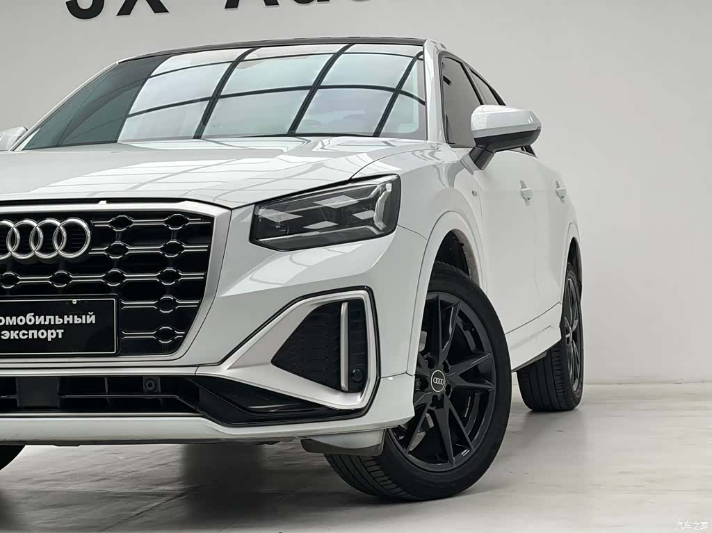 Audi Q2L, 2022 3