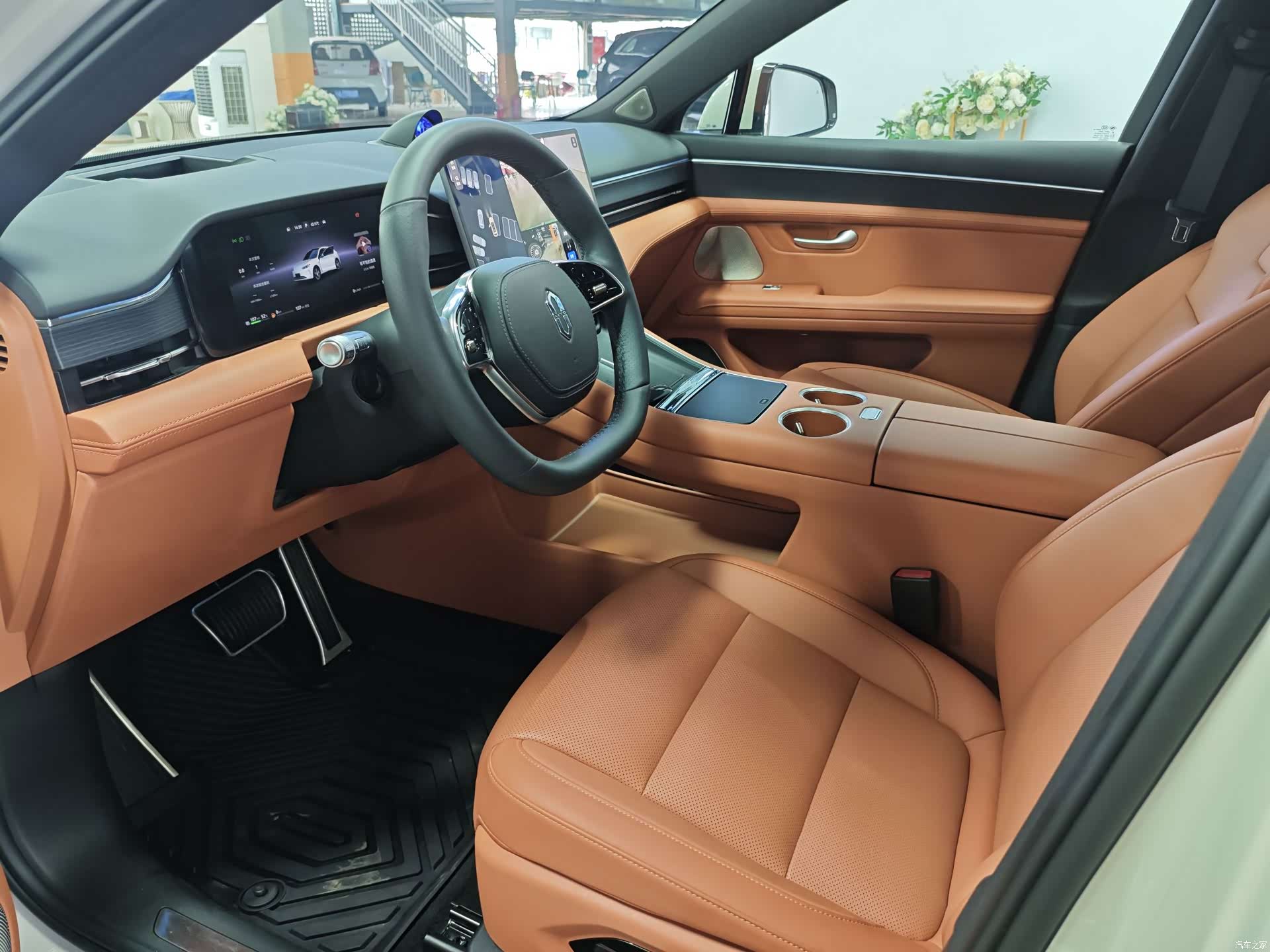 AITO M5, 2025 4