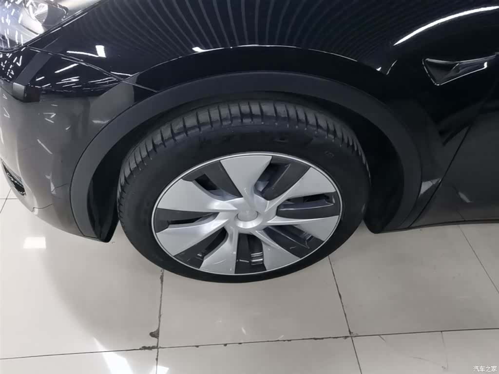 Tesla Model Y, 2022 22