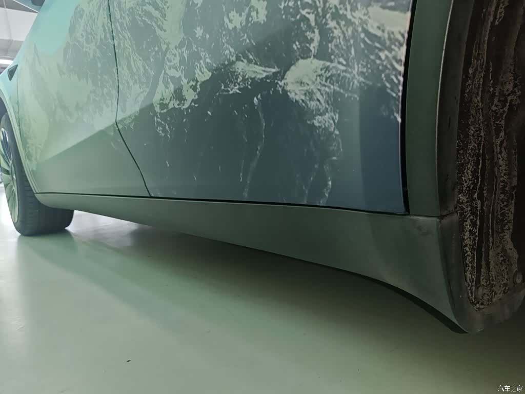 Tesla Model Y, 2023 21