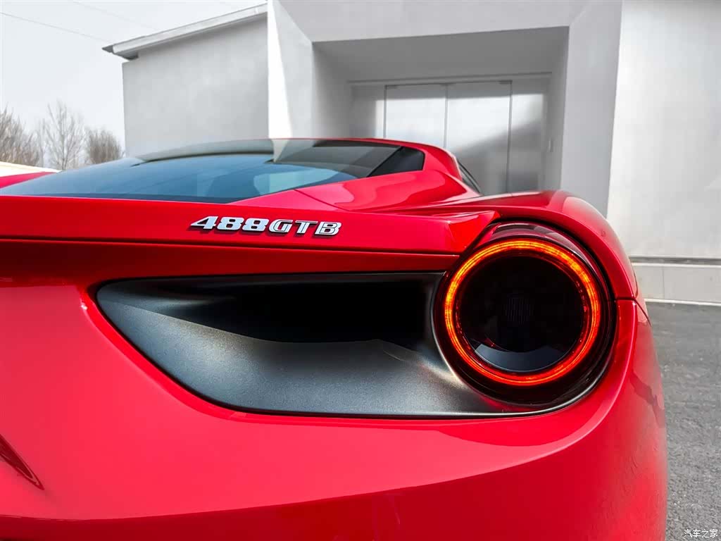Ferrari 488, 2017 12