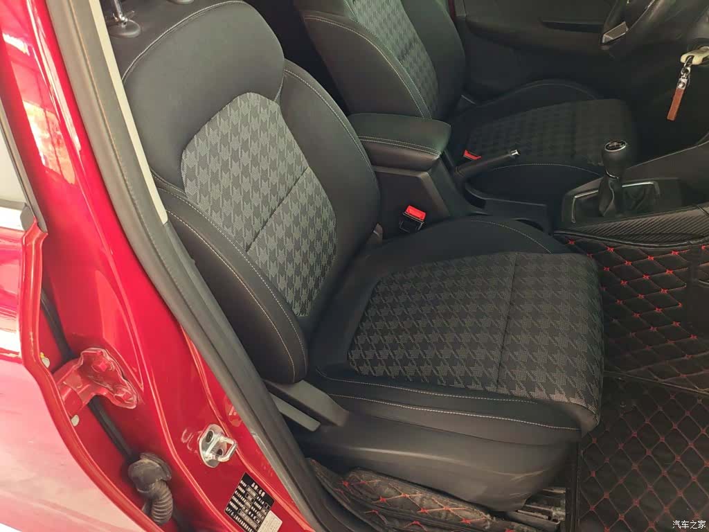 MG ZS, 2018 25