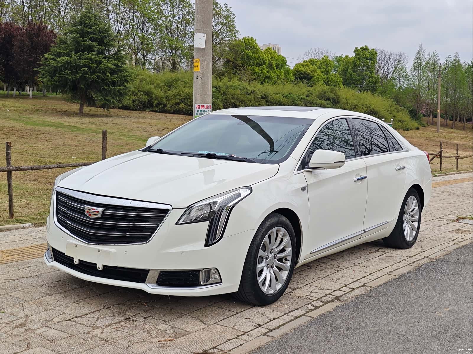 Cadillac XTS
