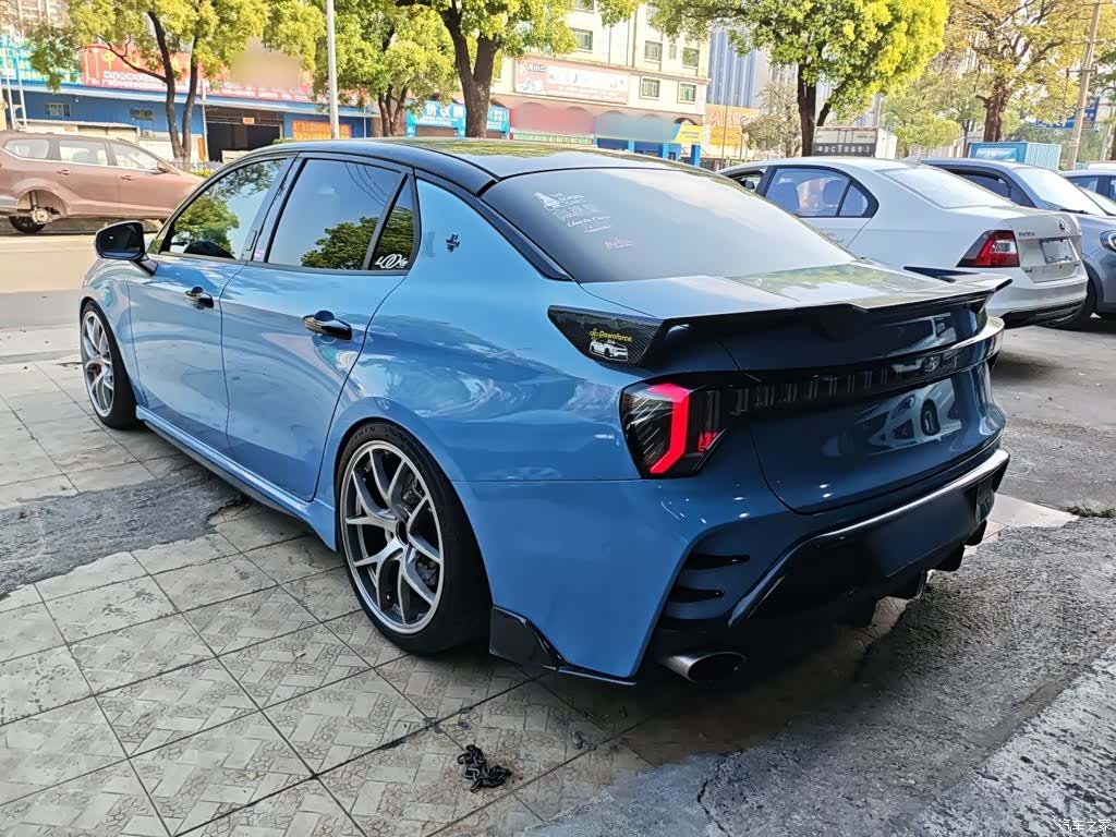 Lynk & Co 02, 2024 все фото