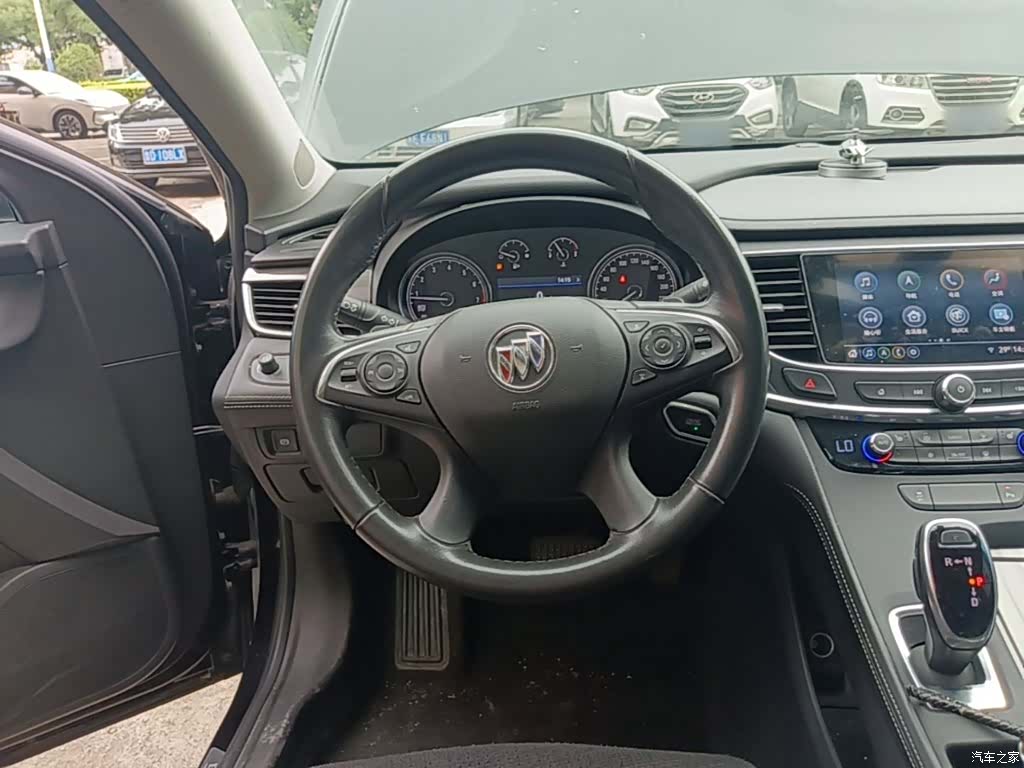 Buick LaCrosse, 2022 11