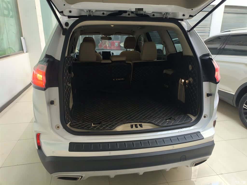 Ford Edge, 2020 19
