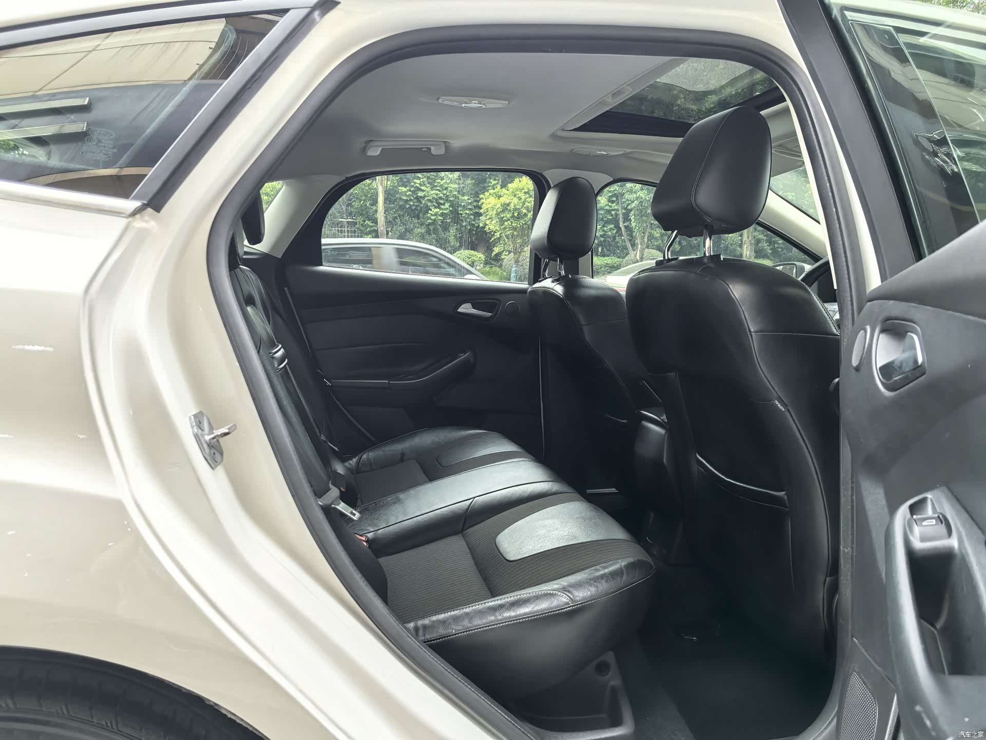 Ford Focus, 2014 14