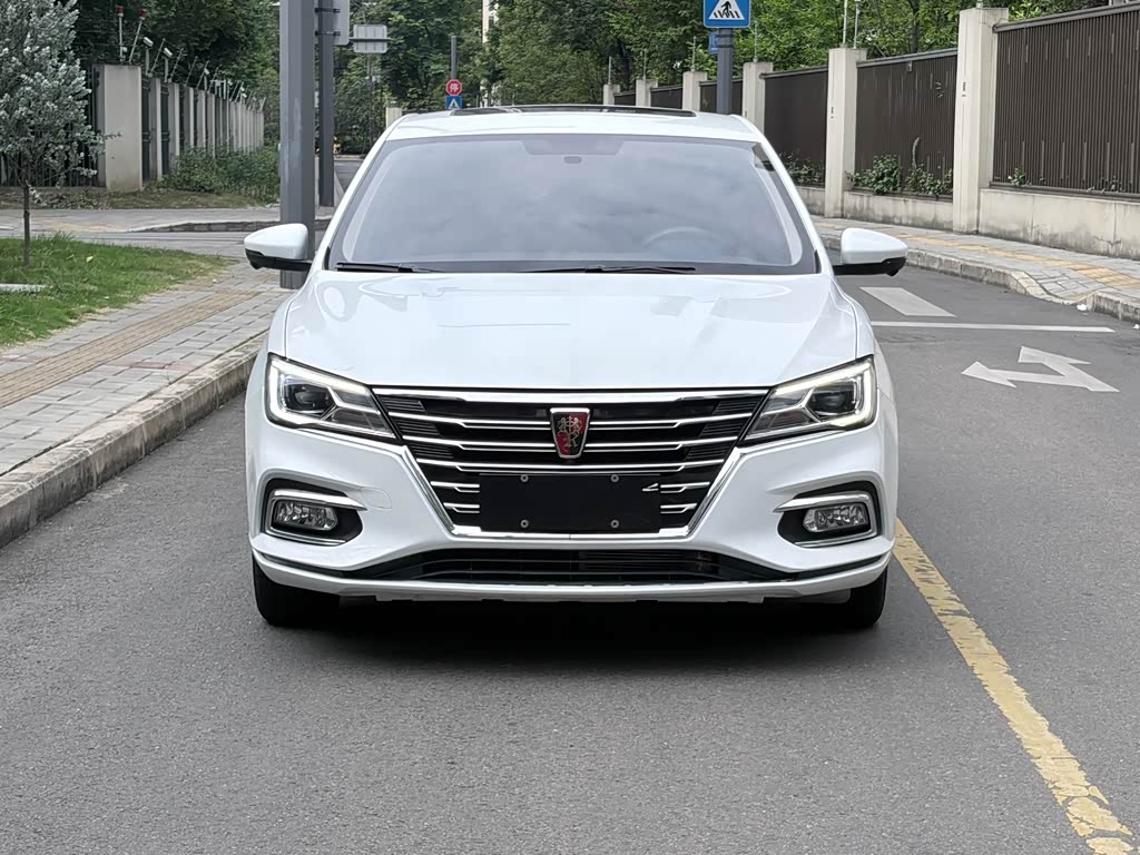 Roewe i5