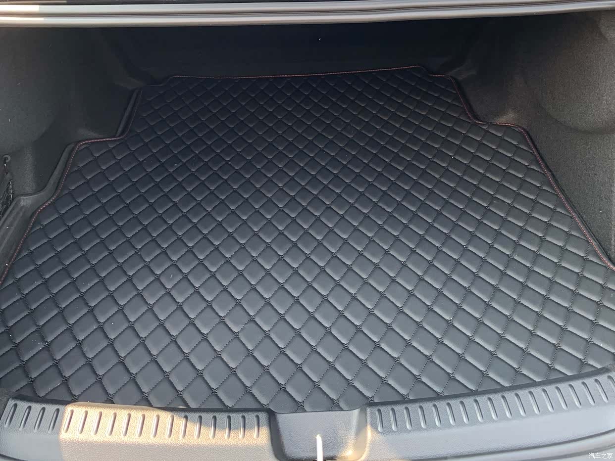 Mercedes-Benz E-Class, 2024 16