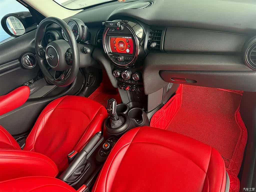 Mini ONE, 2021 27
