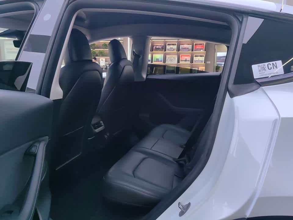 Tesla Model Y Tesla Model Y