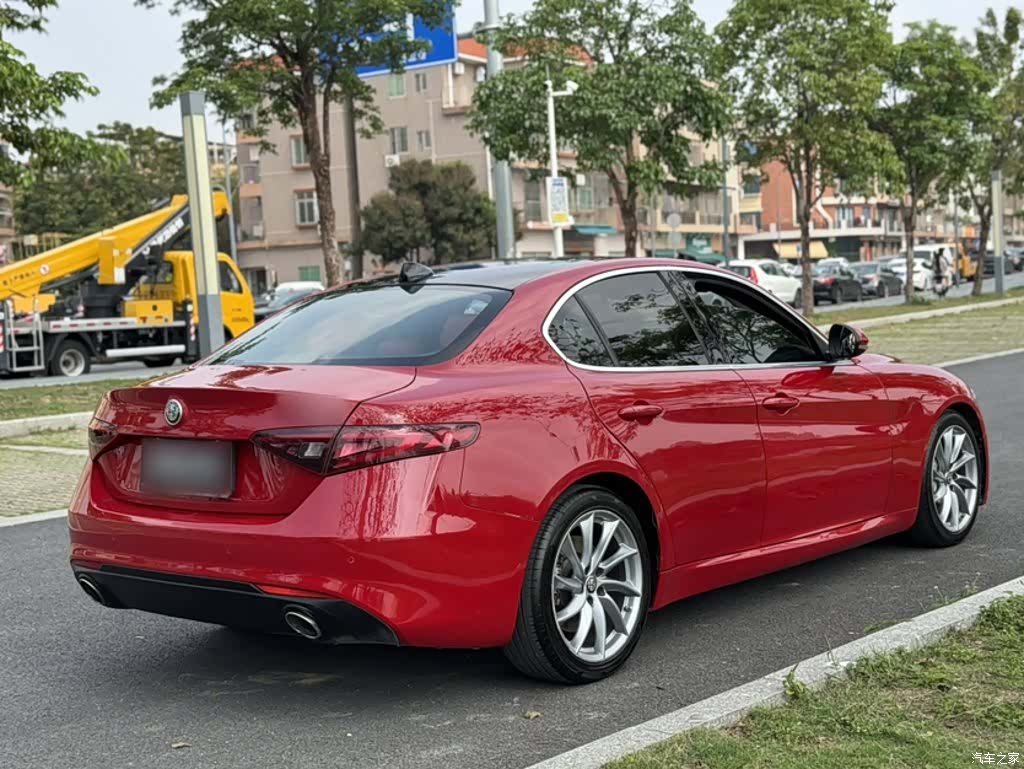 Alfa Romeo Giulia, 2017 25