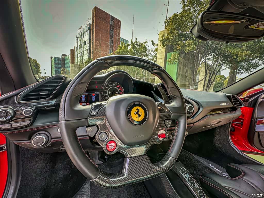 Ferrari 488, 2016 4