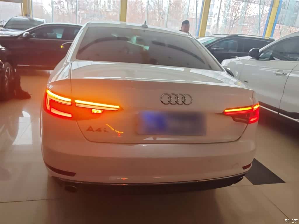 Audi A4L, 2018 6