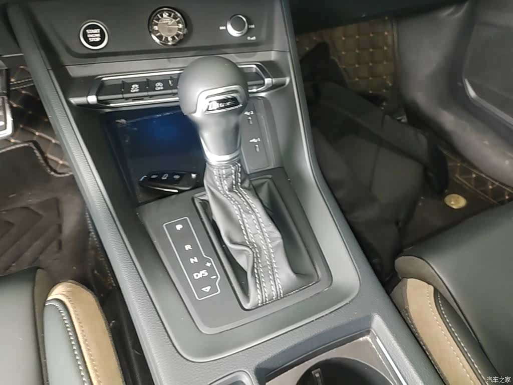 Audi Q3, 2024 14