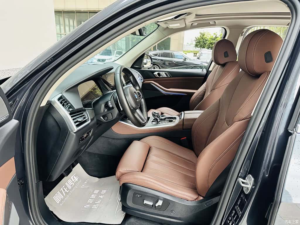 BMW X5, 2021 11
