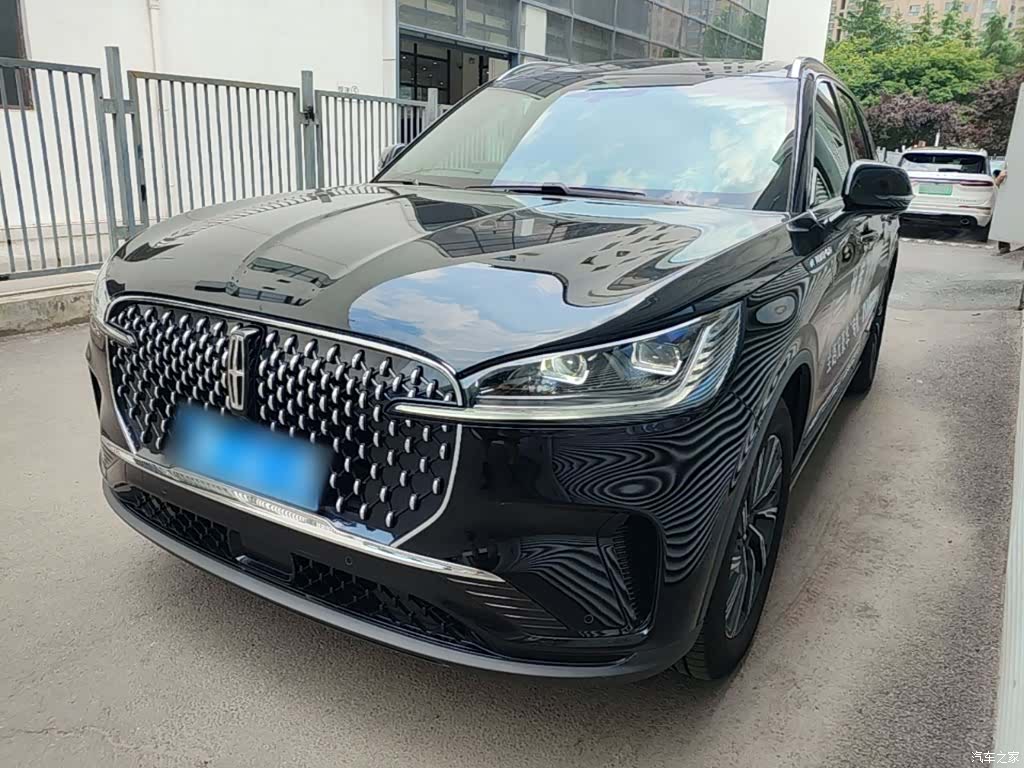 Lincoln Aviator, 2025 2