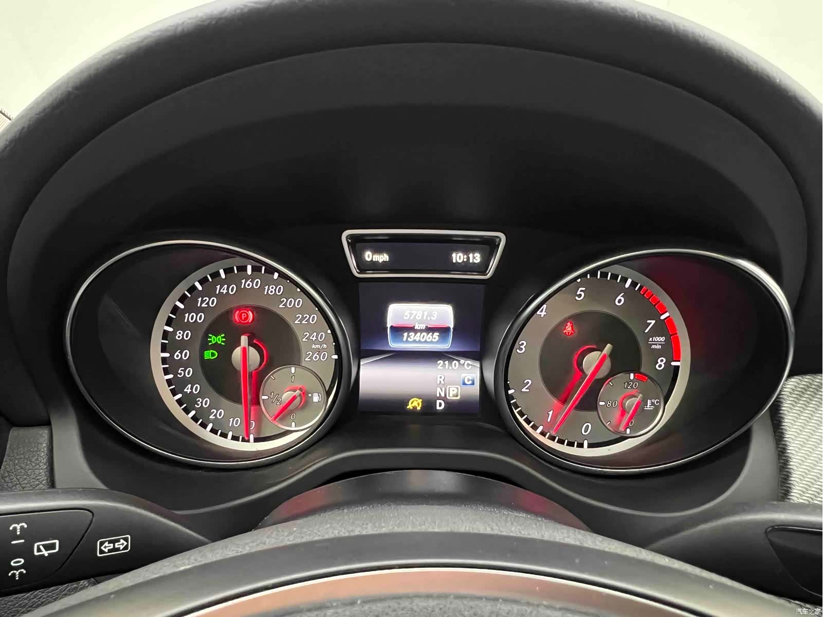 Mercedes-Benz GLA, 2016 10