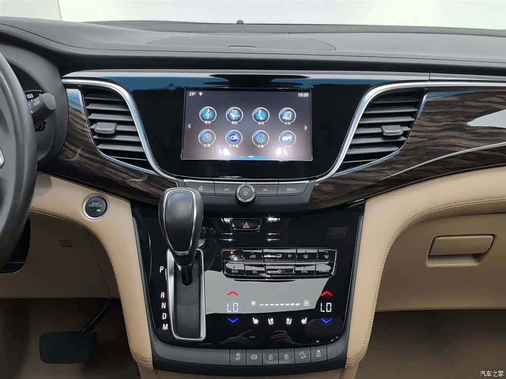 Buick GL8, 2017 12