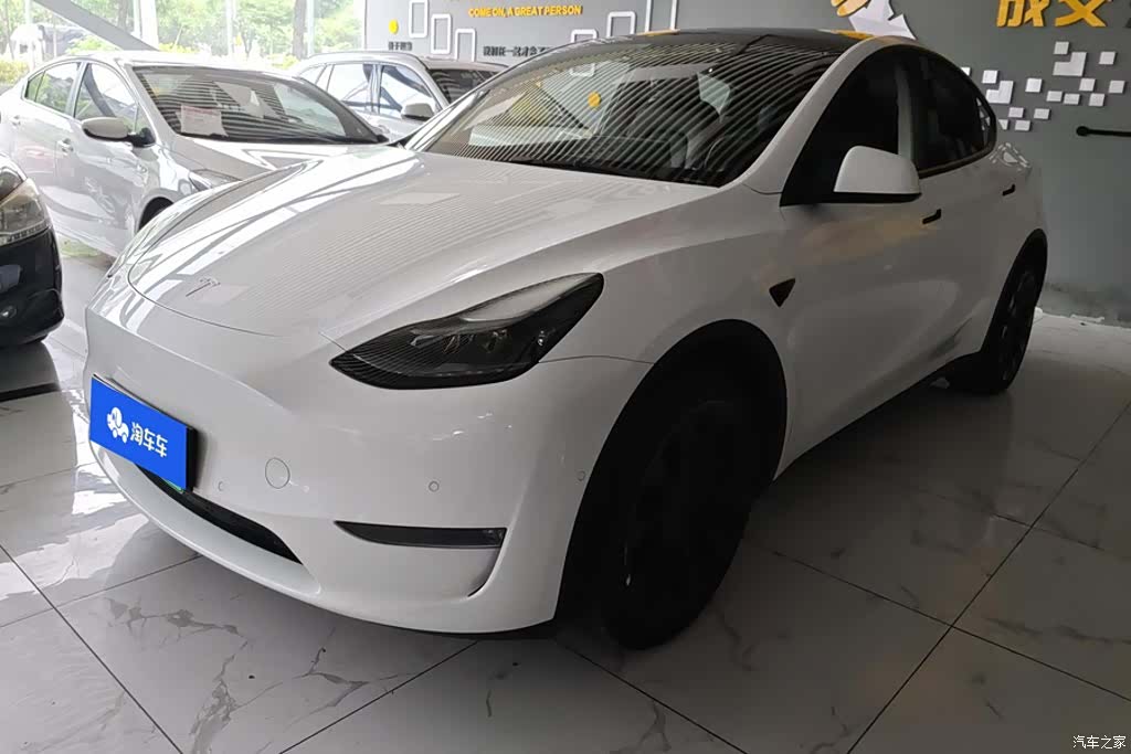 Tesla Model Y, 2022 1