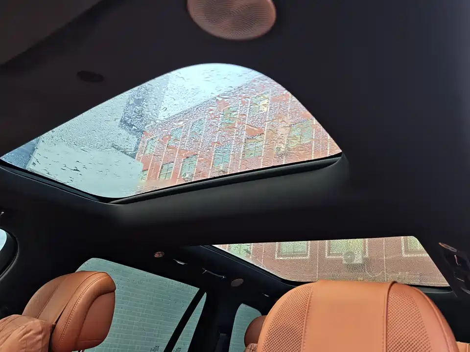 AITO Ask the world M9