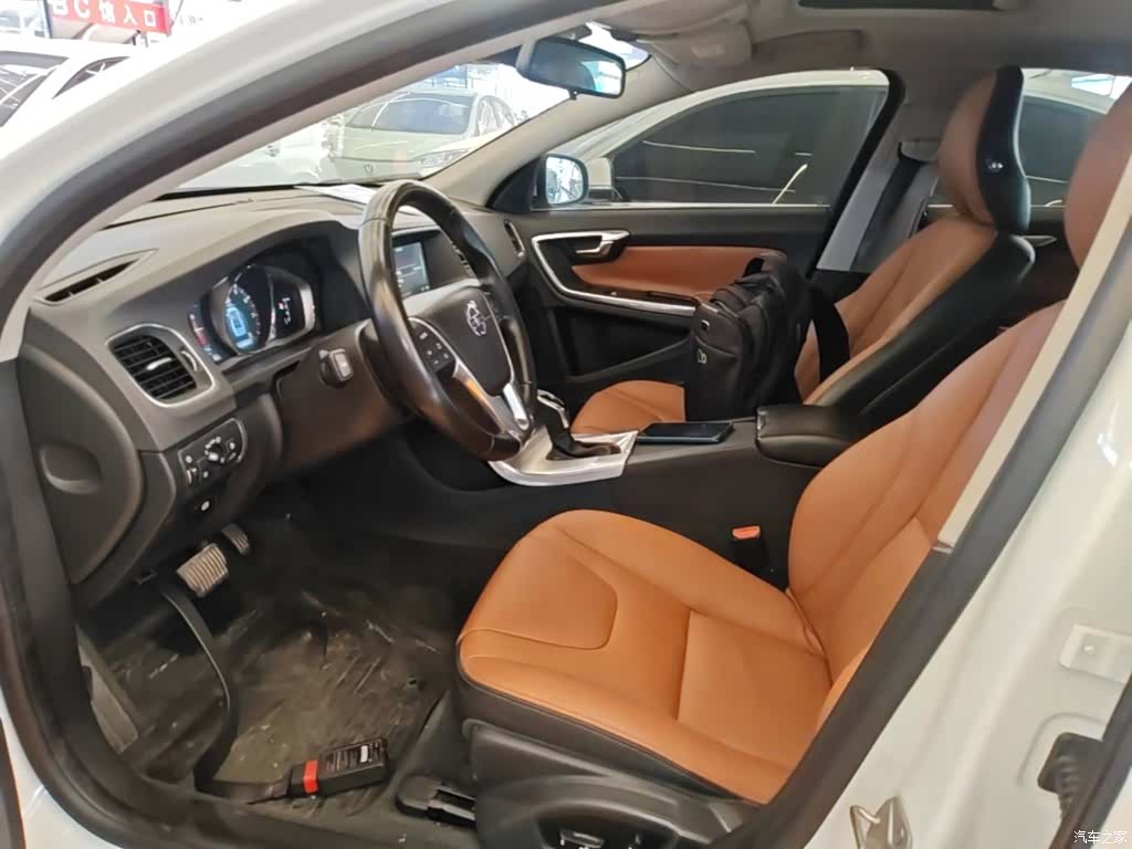 Volvo S60, 2016 15