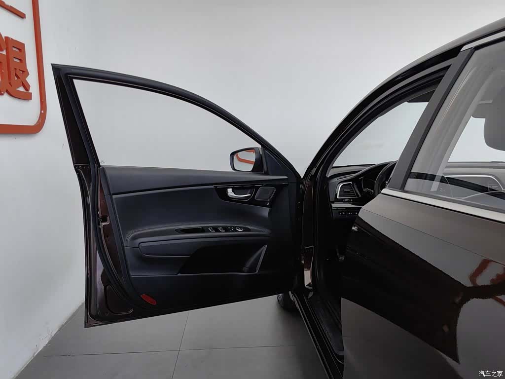Kia GLS, 2018 8