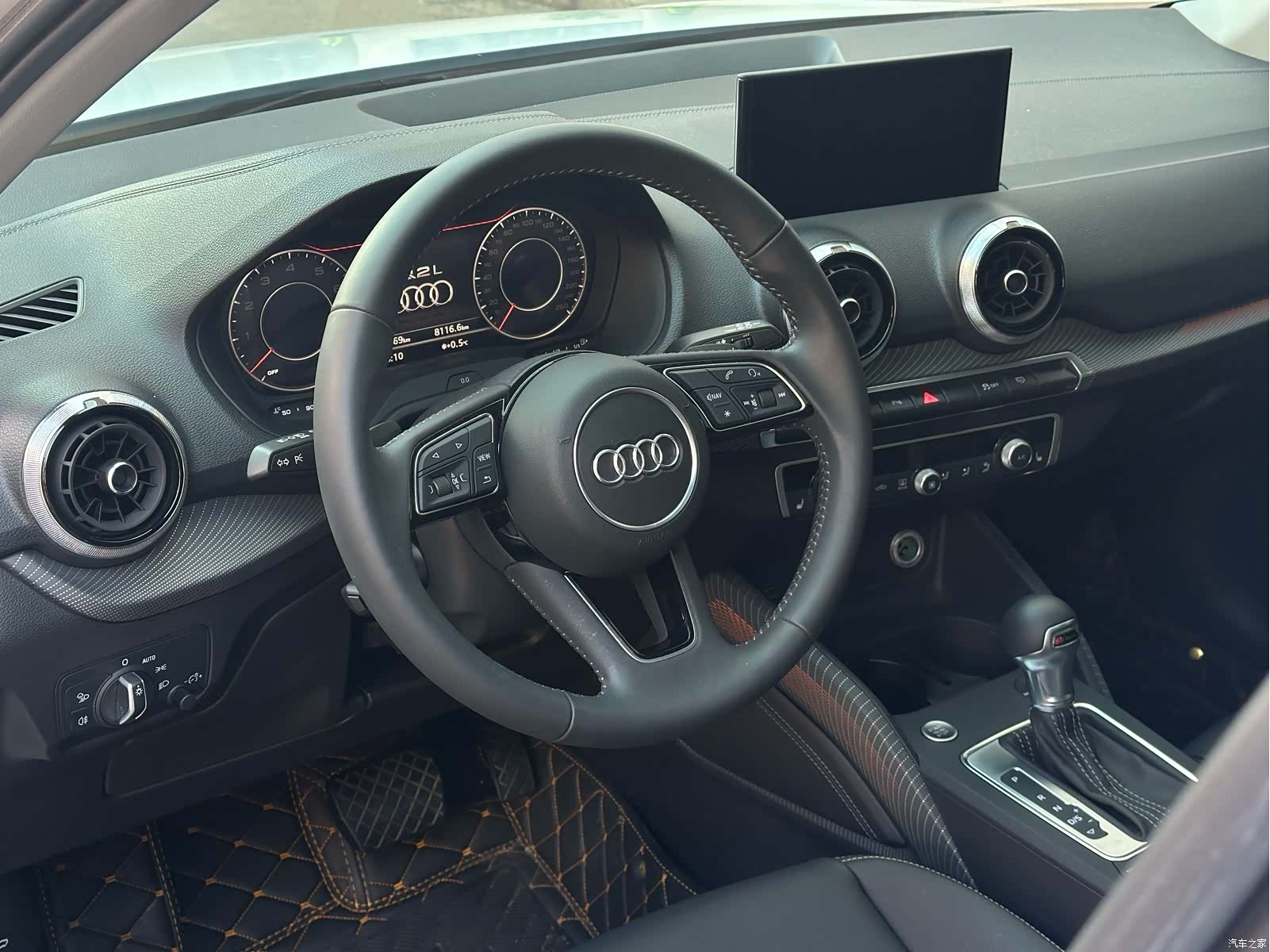 Audi Q2L, 2022 7