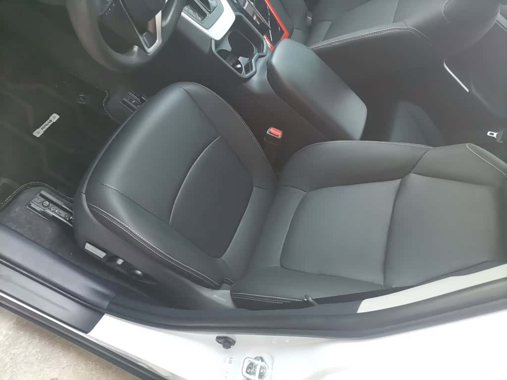 Toyota RAV4, 2024 11