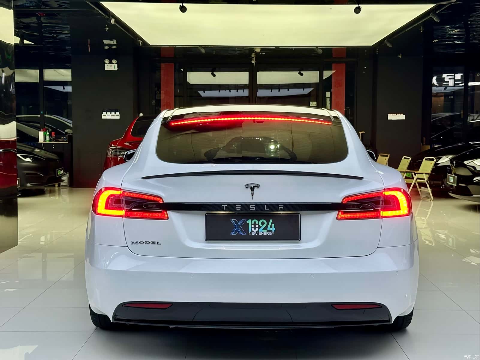 Tesla Model S, 2018 все фото